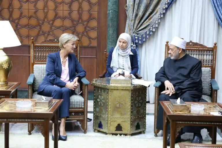لقاء شيخ الأزهر بسفيرة الاتحاد الأوروبي