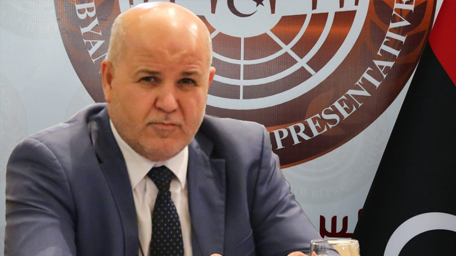 أصوات قانونية وبرلمانية وإعلامية تعتبر توقيف وزير النفط "محمد عون" استهدافاً لمواقفه الرافضة لعقود التفريط في ثروات الليبيية